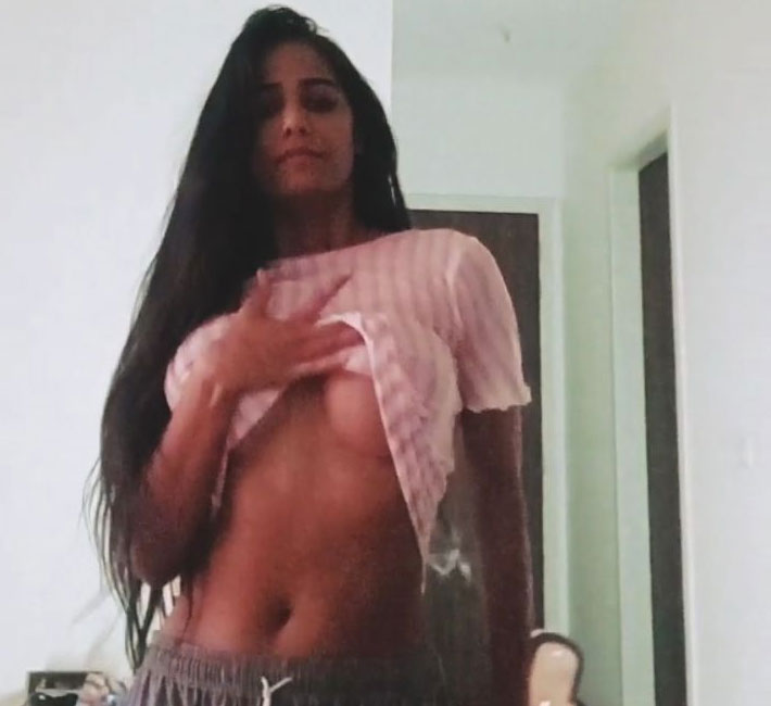 Poonam Pandey Super Hot Video